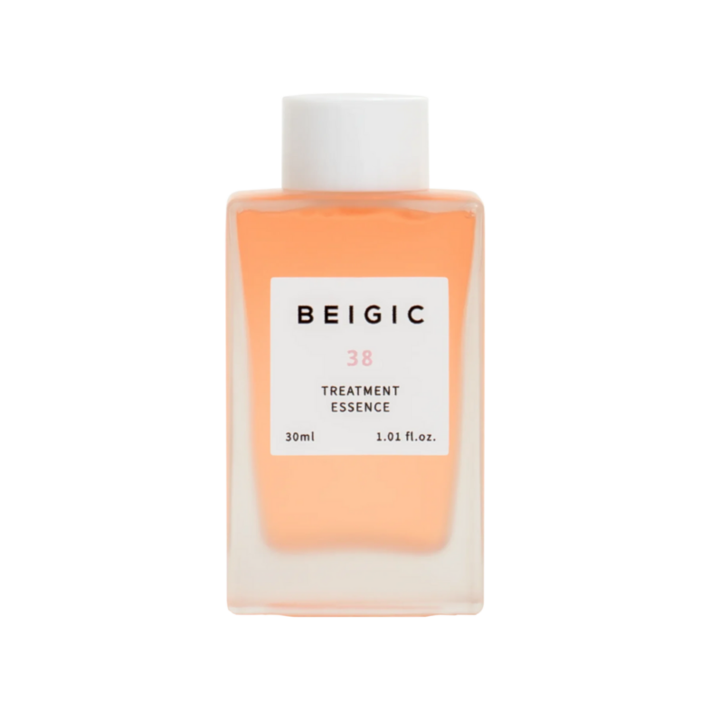 Bočica Beigic 38 Treatment Essence, korejske kozmetike, s 30 ml prozirne narančaste tekućine, popularan proizvod u ponudi Divote Cosmetics.
