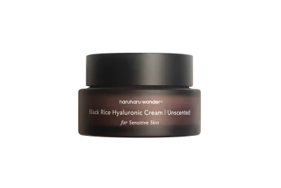 Staklenka Haruharu Wonder Black Rice Hyaluronic Cream Unscented, proizvod iz domene korejske kozmetike, posebno formulirana za osjetljivu kožu, renomiran u svijetu divote cosmeticsa.