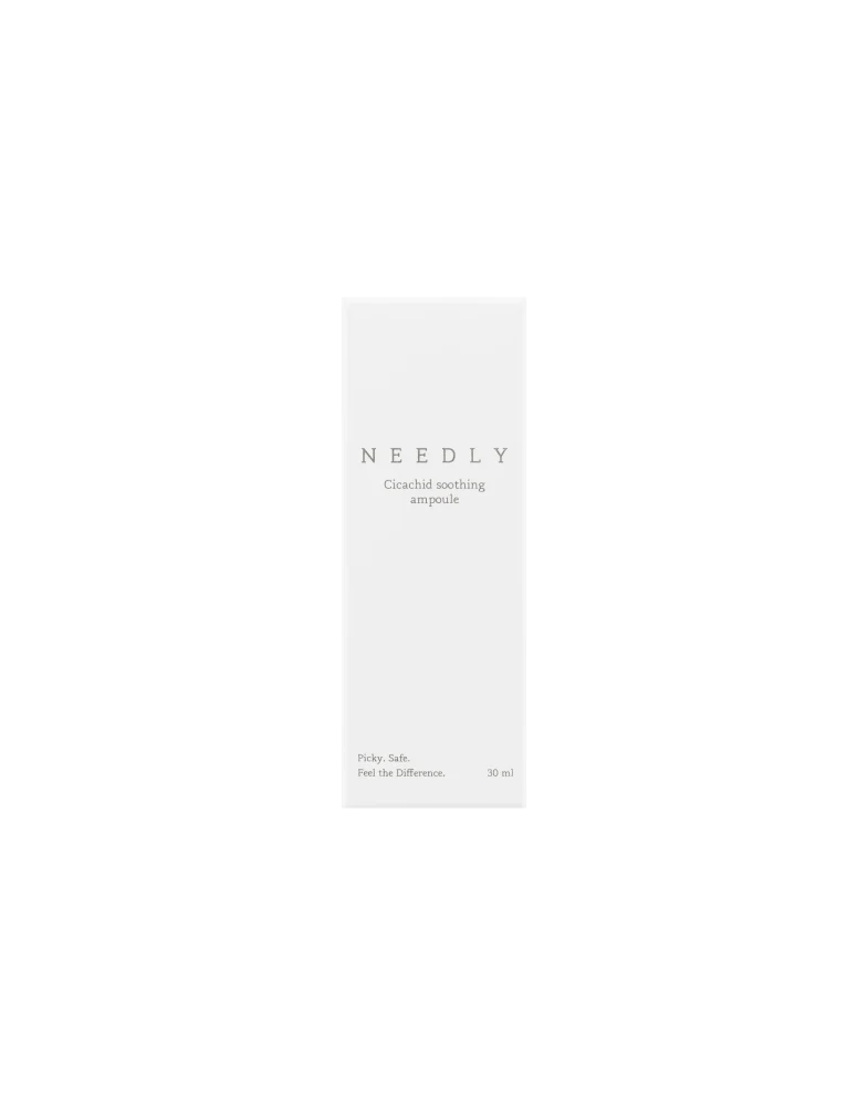 Kutija proizvoda Needly CicaChid Soothing Ampoule, popularnog u svijetu korejske kozmetike, na crnoj pozadini s natpisom 'Picky. Safe. Feel the Difference.' od 30 ml.