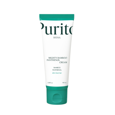 Tuba proizvoda 'Purito Mighty Bamboo Panthenol Cream' s natpisom u zelenoj boji, prikazuje primjer korejske kozmetike koja simbolizira divote cosmetics, smještena na bijeloj pozadini.